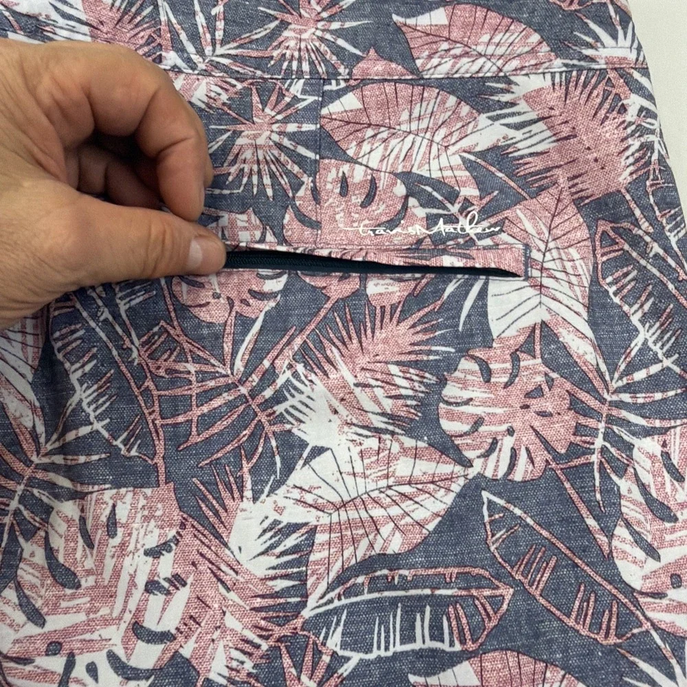 Travis Mathew Shorts Mens 38 Gray Pink Palm Leaf Boardshorts‎ Swim Trunks